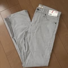 UNIQLO スリムフィットストレートジーンズ ライトグレーのサムネイル