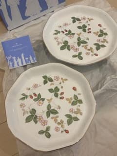 WEDGWOOD Wild Strawberry プレート 2枚セット - メルカリ