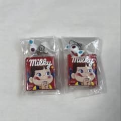 ペコちゃん　お菓子のめじるしアクセサリーのサムネイル