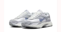 新品　NIKE イニシエーター