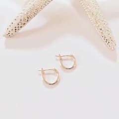 【再販 在庫整理SALE】クロッシングフープピアス16KGPのサムネイル