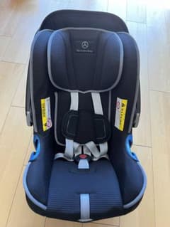 美品　メルセデスベンツ　純正　チャイルドシートのサムネイル