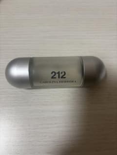 CAROLINA HERRERA 212 ユニセックス香水のサムネイル