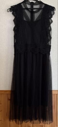 CECIL McBEE ワンピース　黒のサムネイル