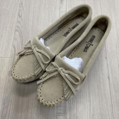美品】 MINNETONKA モカシン スエード ベージュ フリンジ 408T - メルカリ