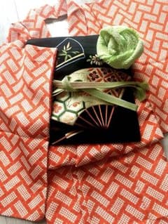 【美品】正絹 絞り小紋 扇文様 オレンジ黒 帯セット 十三参り 観劇 お出かけ 美品】正絹 絞り小紋 扇文様 オレンジ黒 帯セット 十三参り 観劇