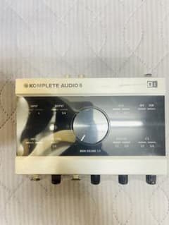 KOMPLETE AUDIO 6 オーディオインターフェイスのサムネイル