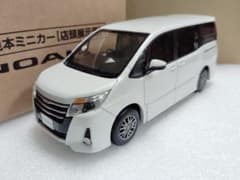 トヨタ ノア Si 80前期型 カラーサンプルミニカー 非売品 9AF トヨタ ノア Si 80前期型 カラーサンプルミニカー 非売品 070 - メルカリ