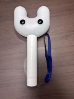 【公式】NewJeans OFFICIAL LIGHT STICK ペンライトのサムネイル