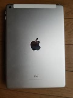 【最終値下げ】iPad 第6世代 32GB Wi-fi+cellularのサムネイル