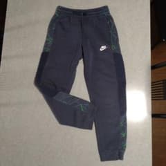 値下げ中　ナイキnike冬用スエットパンツ裏起毛ジュニアL160のサムネイル