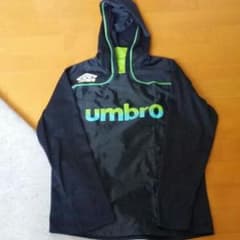umbroのフードつきロンＴのサムネイル