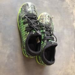 プーマ　トレーニングシューズ　23cmのサムネイル