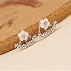 ピアス  両耳用  花柄のサムネイル