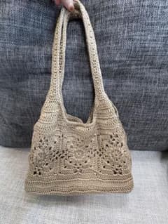 【美品】クロシェ編み バッグ　バック ハンドバッグ ハンドバック　ベージュのサムネイル