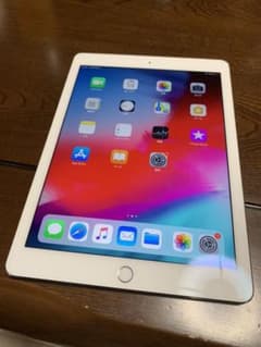 Nさん専用 ipad air2 16g ドコモ シルバーのサムネイル