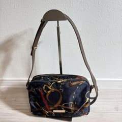 美品 russet ラシット ショルダーポシェット 馬具柄 黒 サコッシュ 