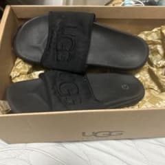 Uggサンダルのサムネイル
