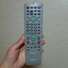 SHARP☆ビデオ＆DVDレコーダーのリモコンのサムネイル