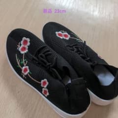花柄刺繍 ニットスニーカー ブラック 35 - メルカリ