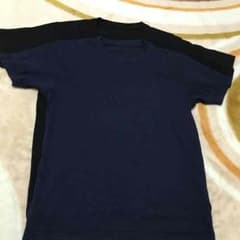 ユニクロTシャツのサムネイル