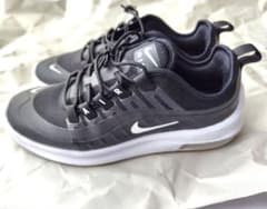 NIKE　AIR　MAX AXIS ウィメンズ   スニーカー  ローカットのサムネイル