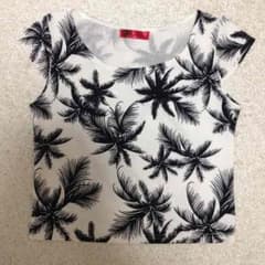 aco!さま専用❗️美品♡ヤシ柄トップスのサムネイル