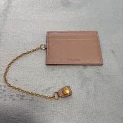 PRADA サフィアーノレザー パスケース チェーン付きのサムネイル