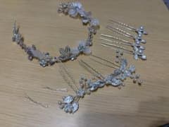 シルバー花飾りヘッドアクセサリー　カチューシャ　ヘアピン　セット　ウェディングのサムネイル