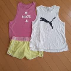 Nike ピンクタンクトップとPuma ホワイトタンクトップセットのサムネイル