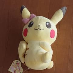ピカチュウ ぬいぐるみのサムネイル