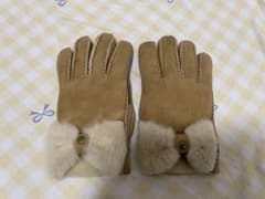 UGG シープスキン リボン グローブ 手袋 - メルカリ