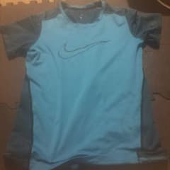 NIKE 半袖 Tシャツ トレーニングウェアのサムネイル