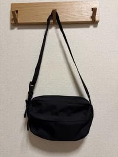 撥水　再生ポリエステル　背面ポケット付き　ショルダーバッグのサムネイル