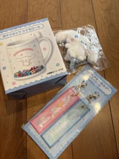 あ*ん様 サンリオくじシナモンロールセットのサムネイル