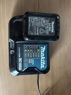Makita バッテリー BL1015 & 充電器 DC10SAのサムネイル