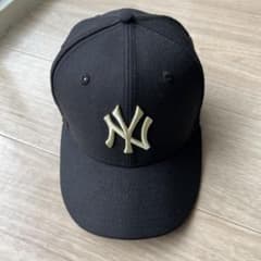 NEW ERA ニューヨークヤンキース キャップ ブラックゴールド　3/8のサムネイル