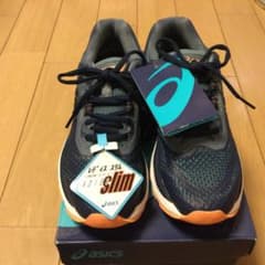 ASICS アシックス  レディース　ランニングシューズ　24、5のサムネイル