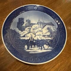 コペンハーゲン1997年 陶器皿 冬の風景 ロイヤルコペンハーゲン 1997年 冬の風景 陶器 プレート - メルカリ
