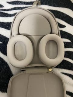 SONY WH-1000XM5 ワイヤレスヘッドホンのサムネイル