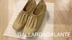 mochiさん専用GALLARDAGALANTE スクエアトゥギャザーシューズのサムネイル