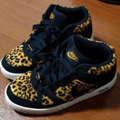 SALE【NIKE】レオパード柄 スニーカーのサムネイル