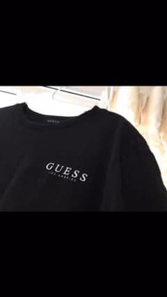 GUESS Tシャツ 黒のサムネイル