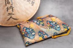 御朱印帖ケースハンドメイド　巾着　金襴生地のサムネイル