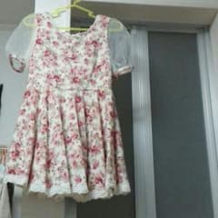 花柄　薔薇柄　ワンピのサムネイル