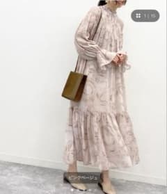 archives アルシーヴ　ハイネックシャーリングワンピース ピンクベージュのサムネイル