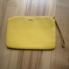 FURLA ポーチ イエロー ストラップ付きのサムネイル