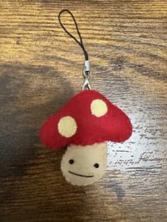 きのこ フェルト ストラップのサムネイル