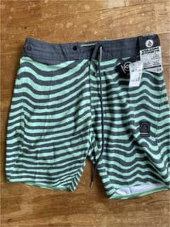 海水パンツ　VOLCOM ボルコム　サーフィン　素潜り　スピアフィッシングのサムネイル