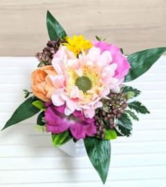 アーティフィシャルフラワー 造花 ピンクアレンジメント 花器付き 高さ23cmのサムネイル